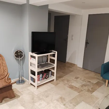 T3 Neuf Proche Centre Ville, Clim Et Parking Et Edf