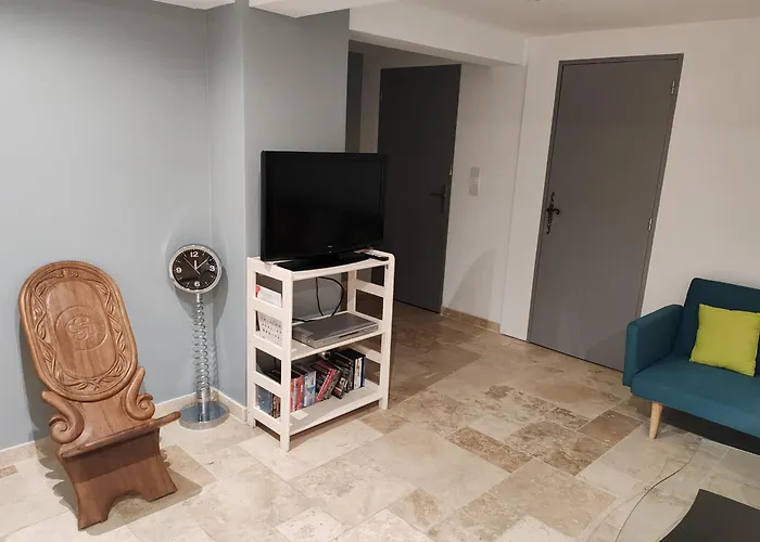 T3 Neuf Proche Centre Ville, Clim Et Parking Et Edf