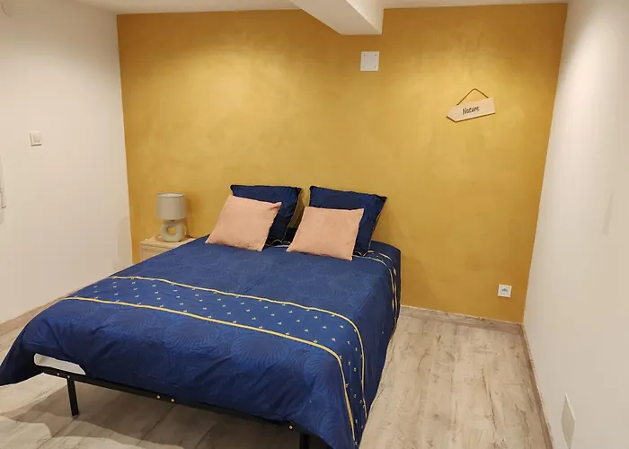 T3 Neuf Proche Centre Ville, Clim Et Parking Et Edf *